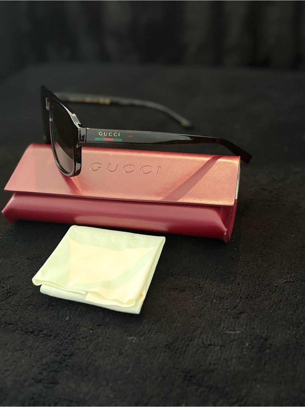 Gucci Men’s Black Sunglasses with Grey Lenses unisex - Picture 7 of 11